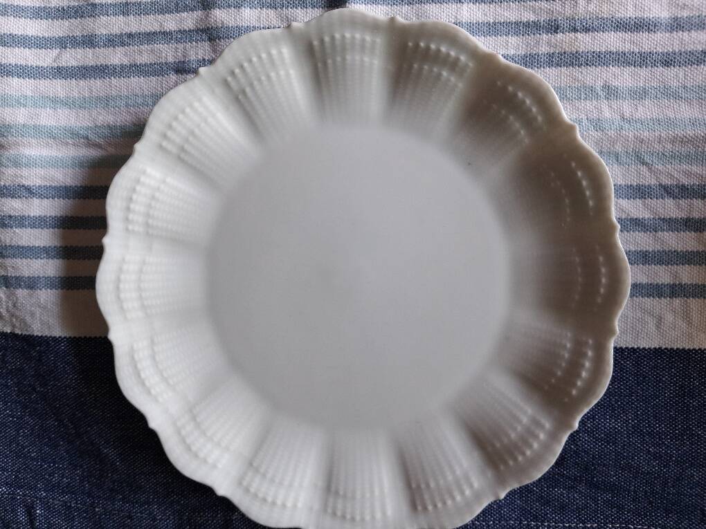 12 dessert plates in Limoges porcelain by Maison Giraud