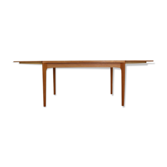 Extendable dining table by Henning Kaerjnulf for Vejle Stole Møbelfabrik, 1960
