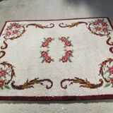 Romantic white and burgundy rug, 190 x 150 cm