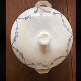 Vegetable dish with lid