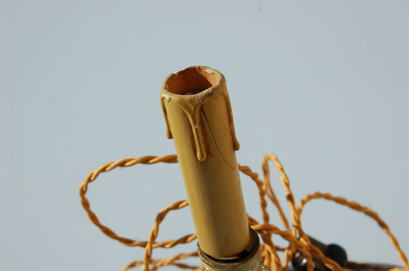 Metal foot lamp and paper lampshade