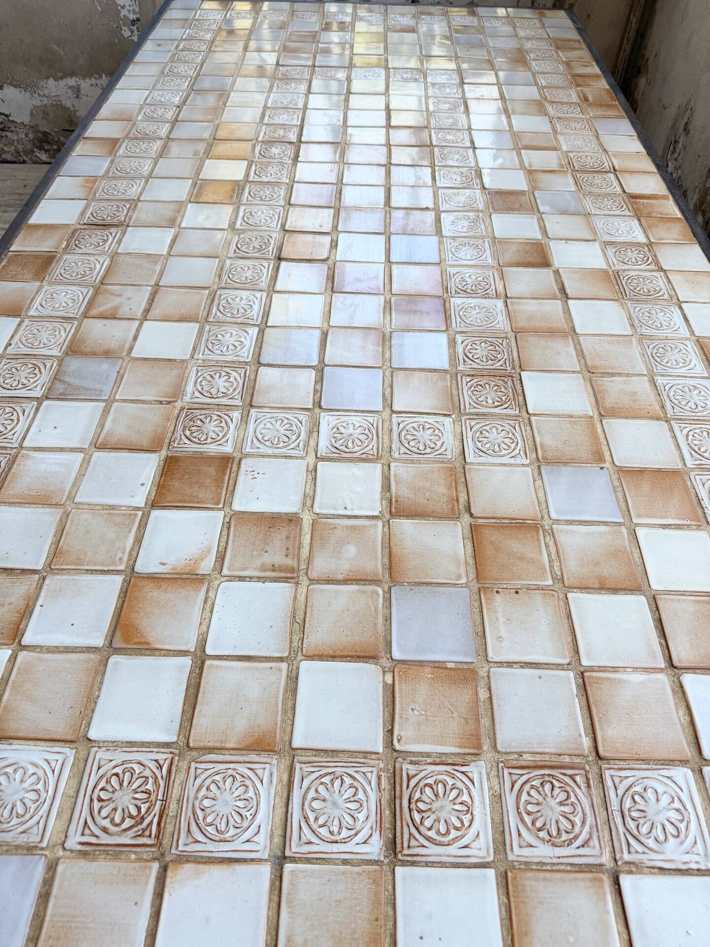 Dining table tiled 1950 dlg Capron