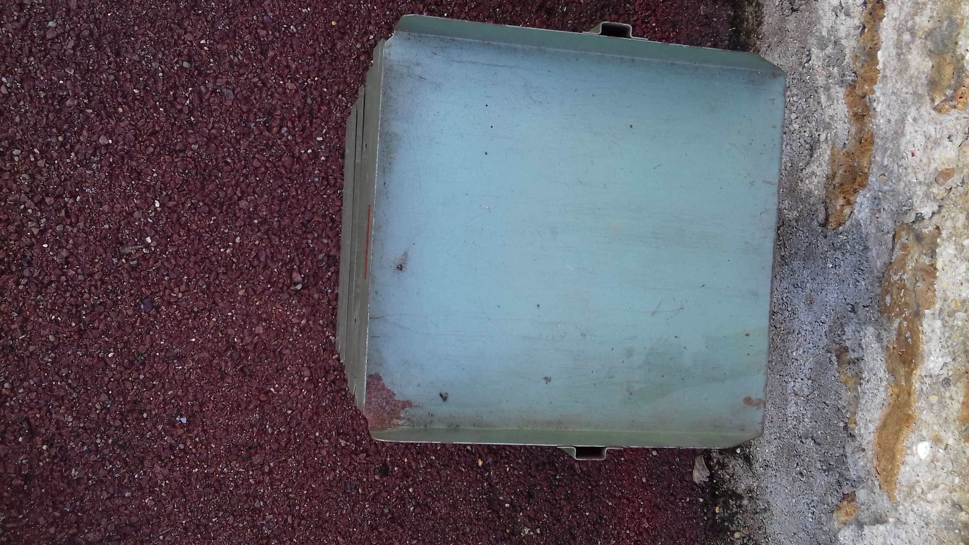 Vintage metal binder sorter
