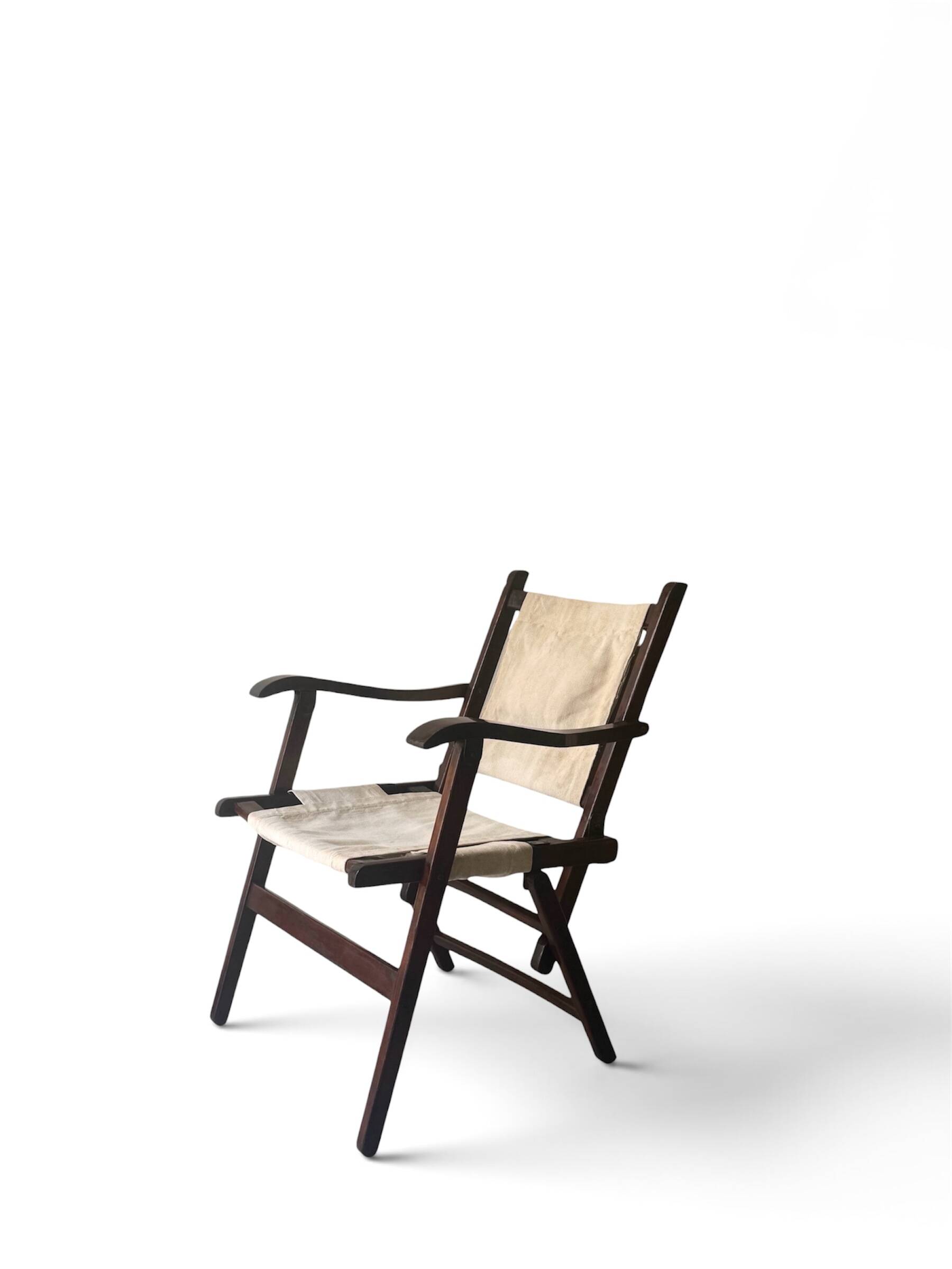 "Safari" folding chair in wood and ecru canvas, 1960s/1970s.