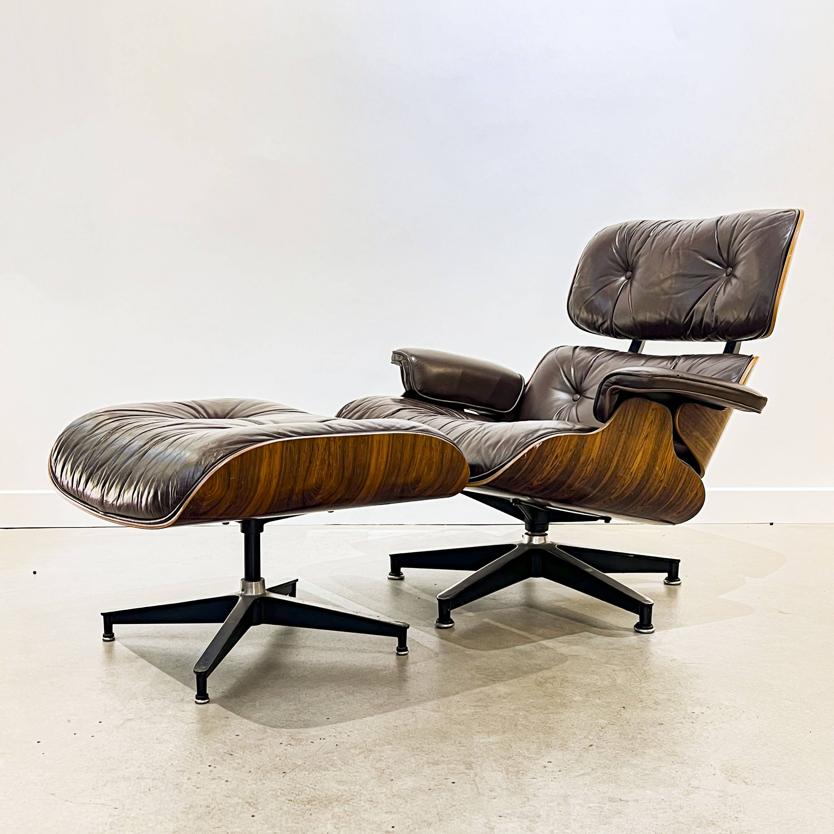Brown Lounge Chair by Charles & Ray Eames - Herman Miller - Vintage 1970