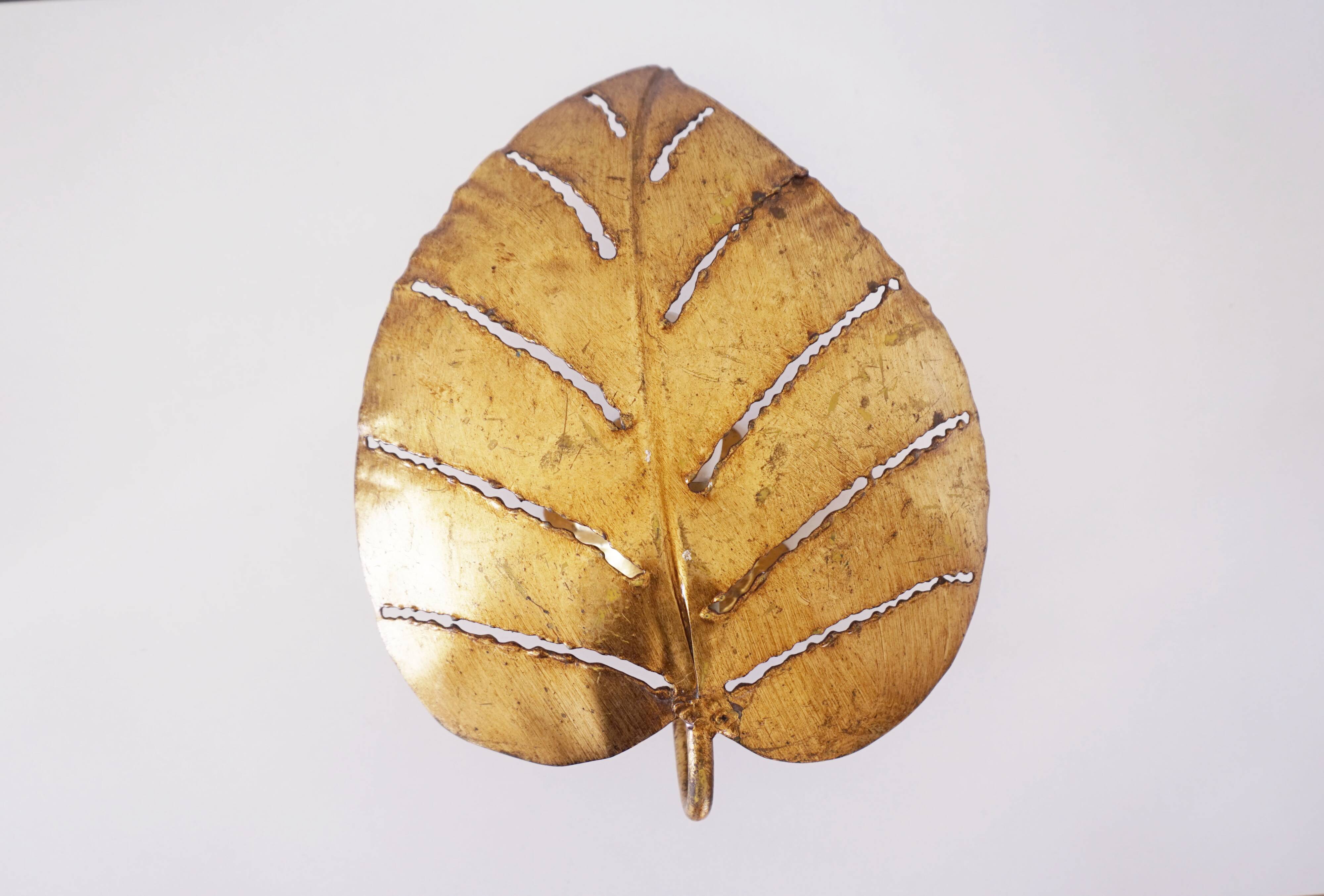 Leaf wall lamp in gold metal 1970