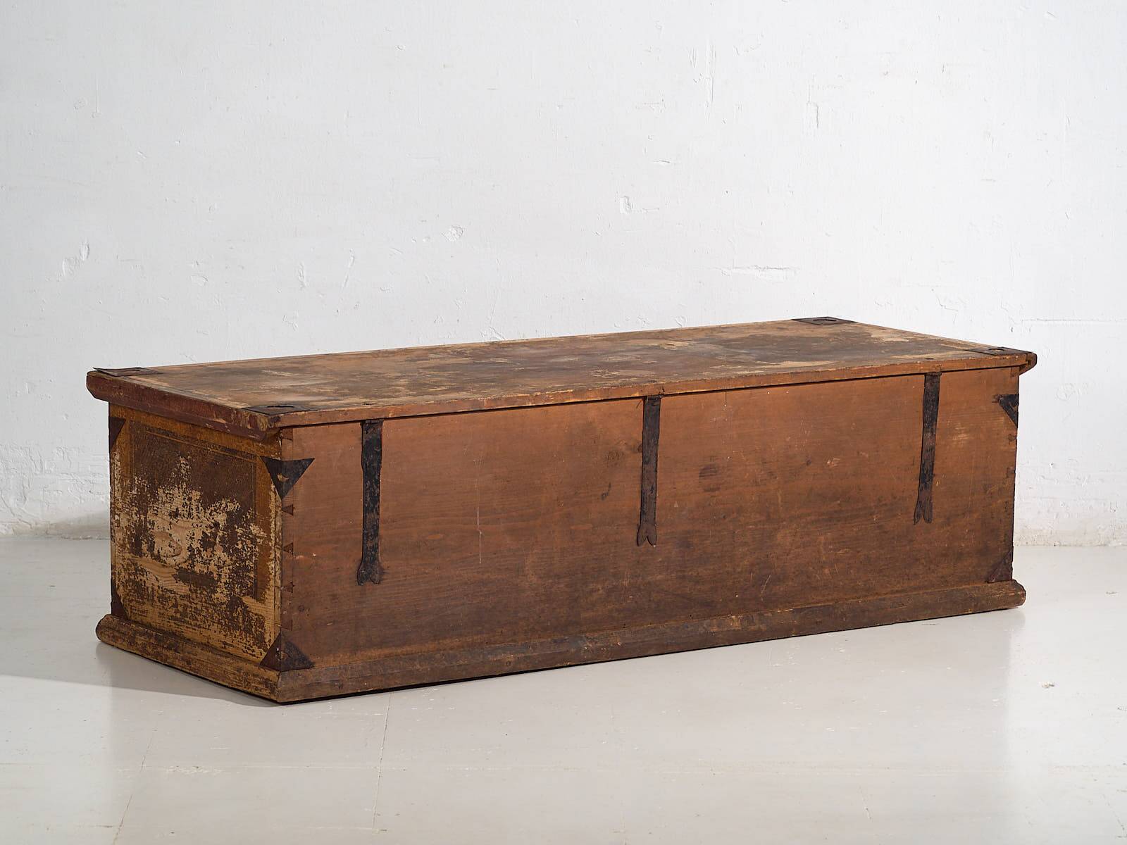 Antique folk art wedding chest (circa 1820)