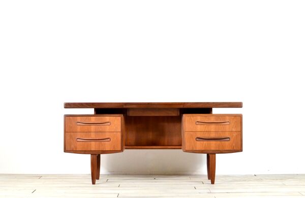 Bureau En Teck De Style danois Du milieu Du Siècle Kofod Larsen Pour G-Plan