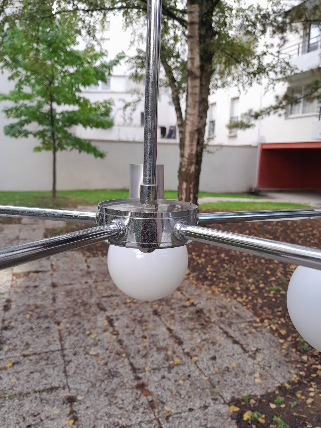 Lustre chrome