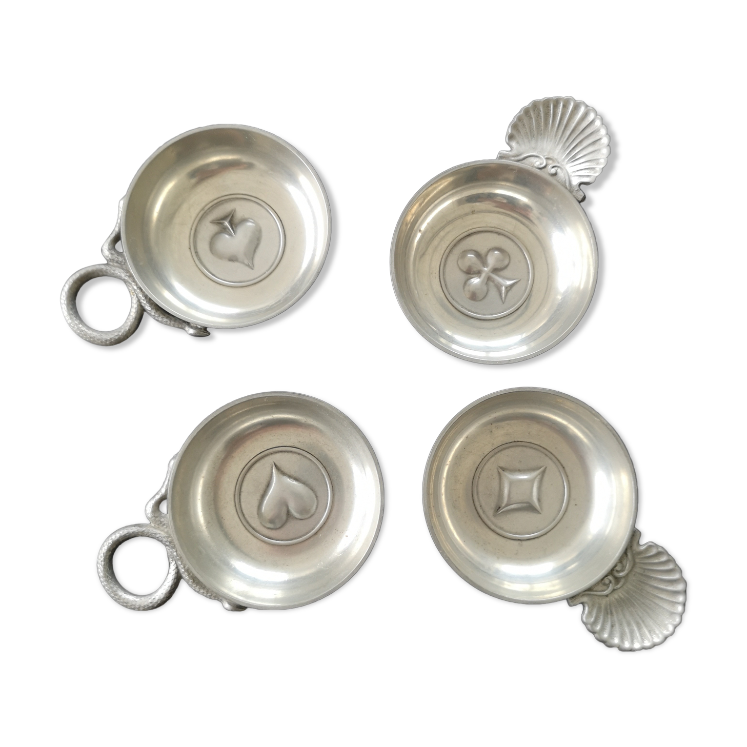 4 small ashtrays heart tile reflection pique