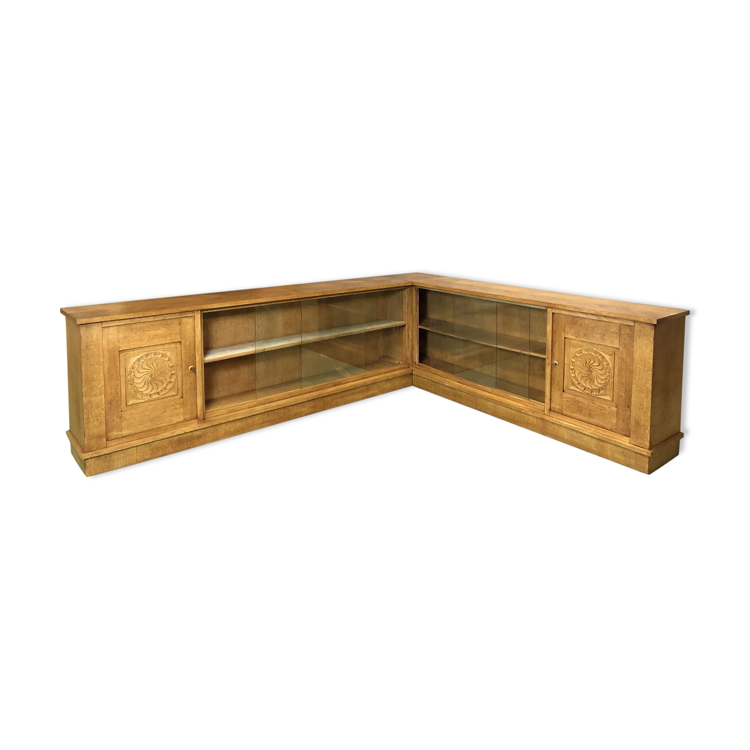 The 1940s oak corner Cabinet