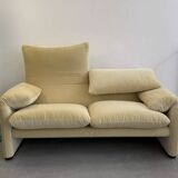 Maralunga 2-seater sofa by Vico Magistretti for Cassina