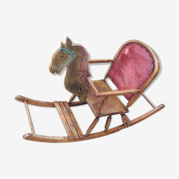 Cheval à bascule enfant en bois