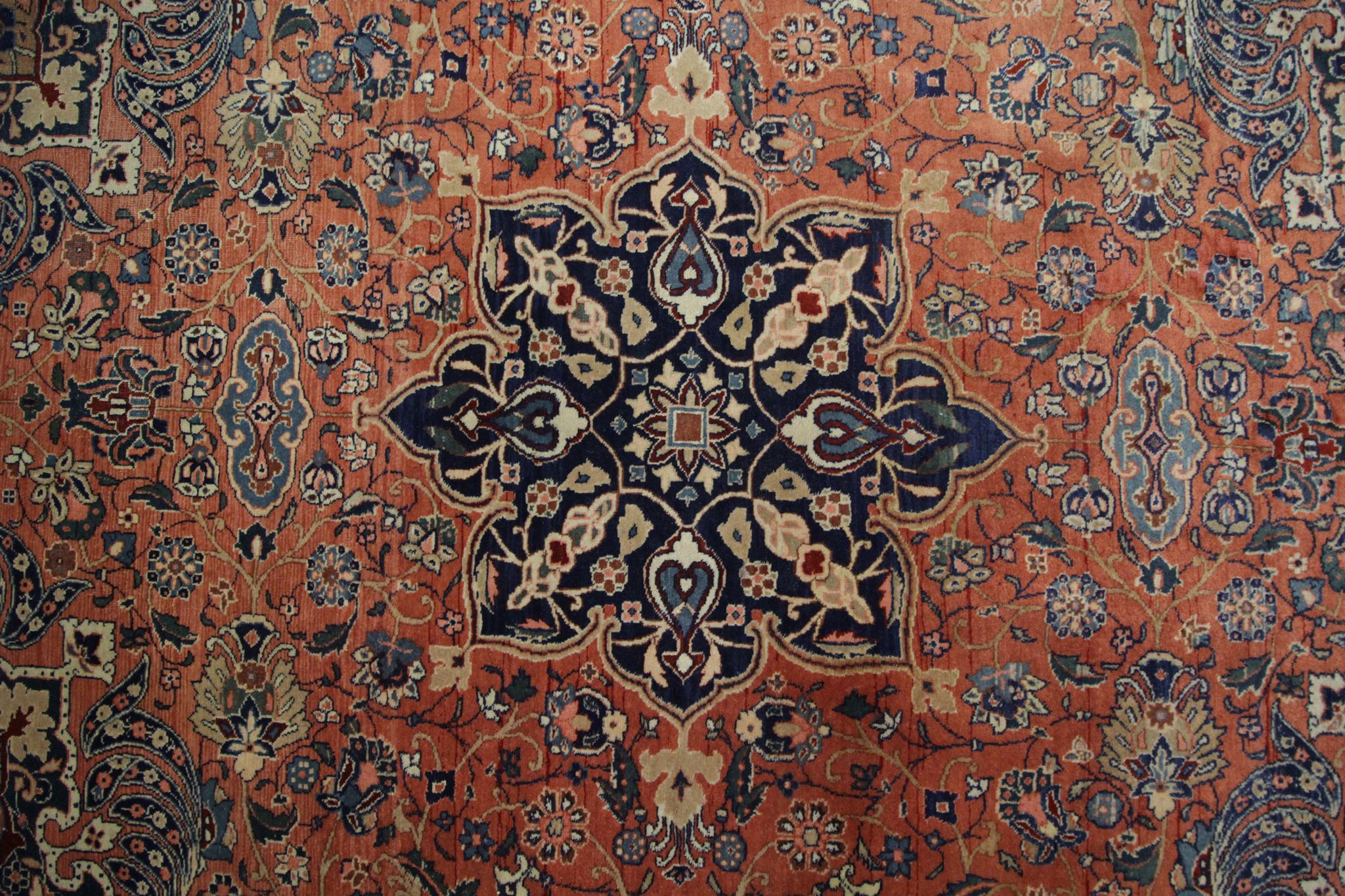 Handmade Antique Persian Tabriz Rug- 141x198cm