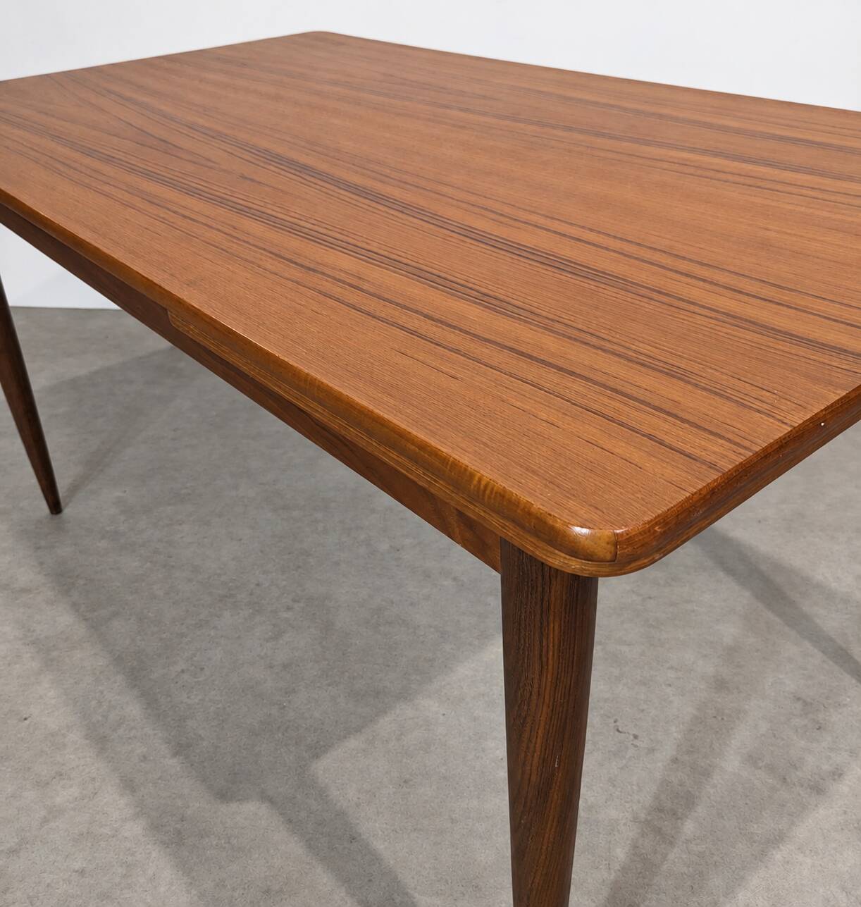 Table à manger scandinave vintage extensible en teck