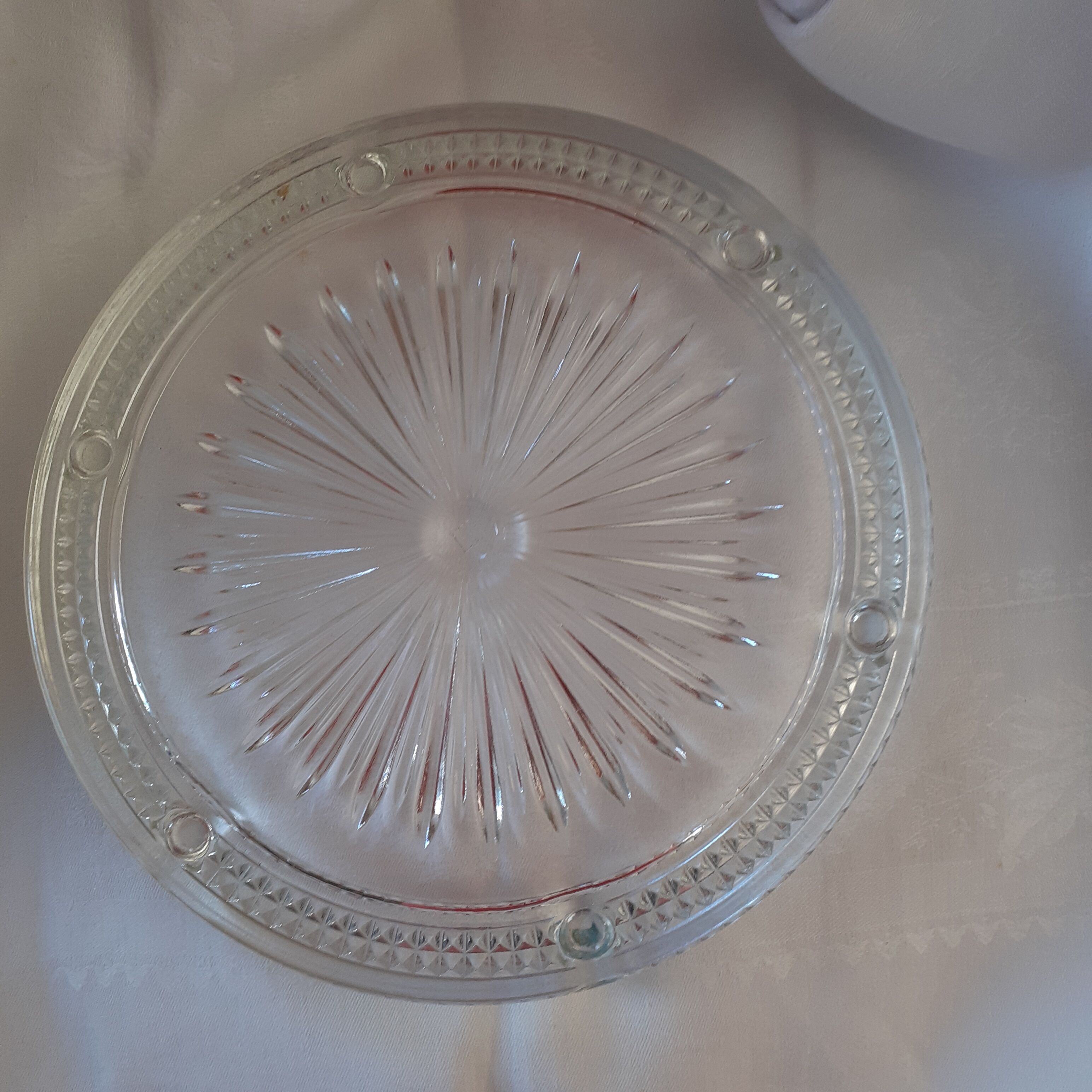 Pressed glass flat underside