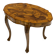 Table basse en noyer italien de style baroque du XXe siècle