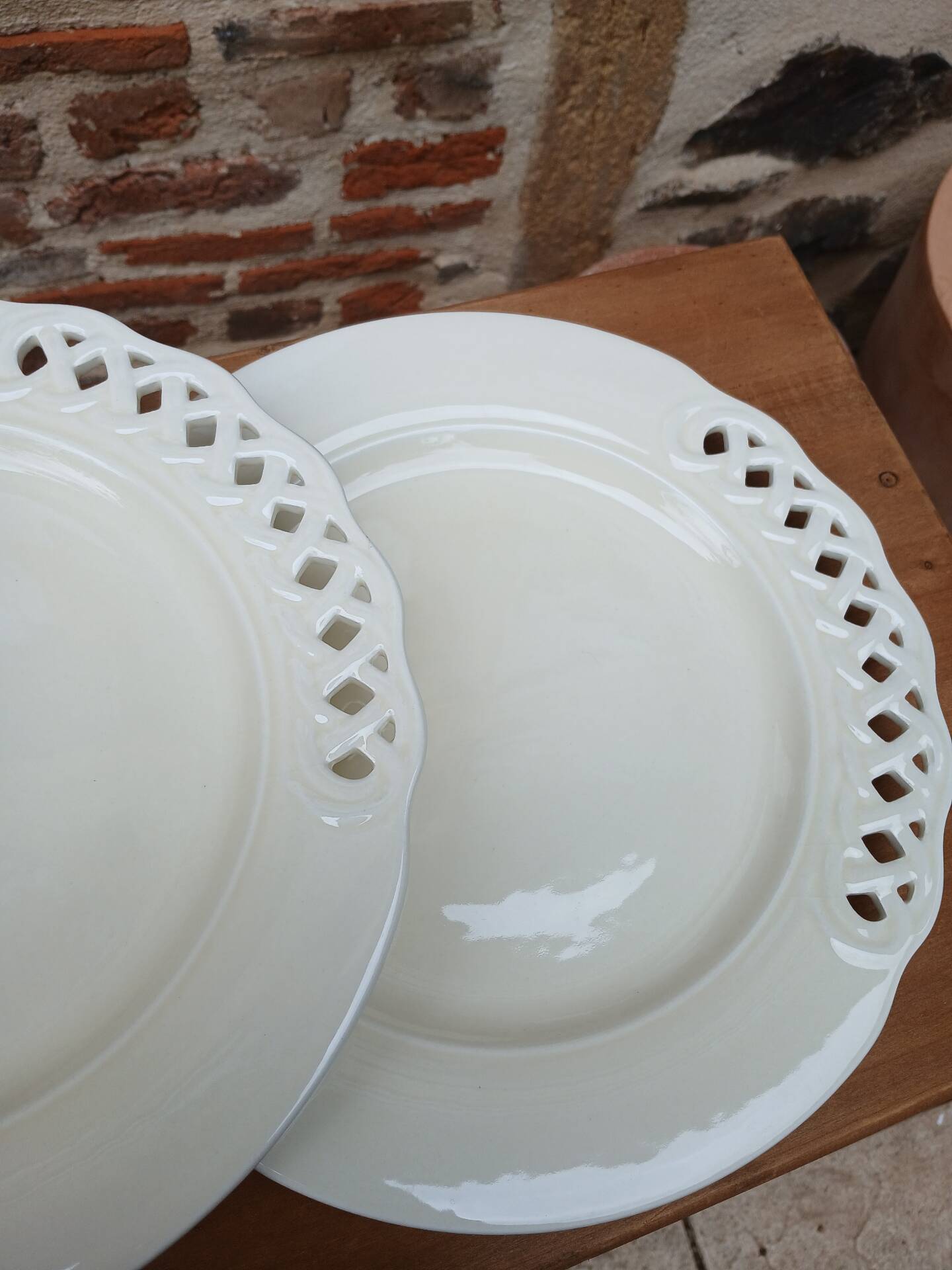 12 Italian ceramic plates