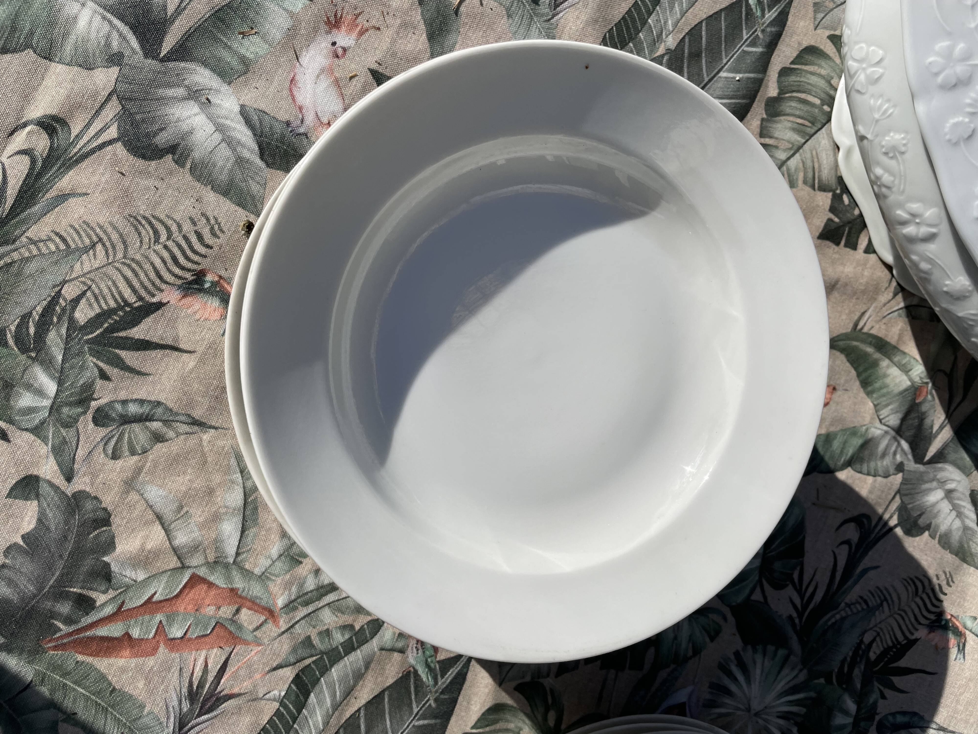 8 assiettes creuses porcelaine blanche