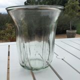 Vase en verre transparent