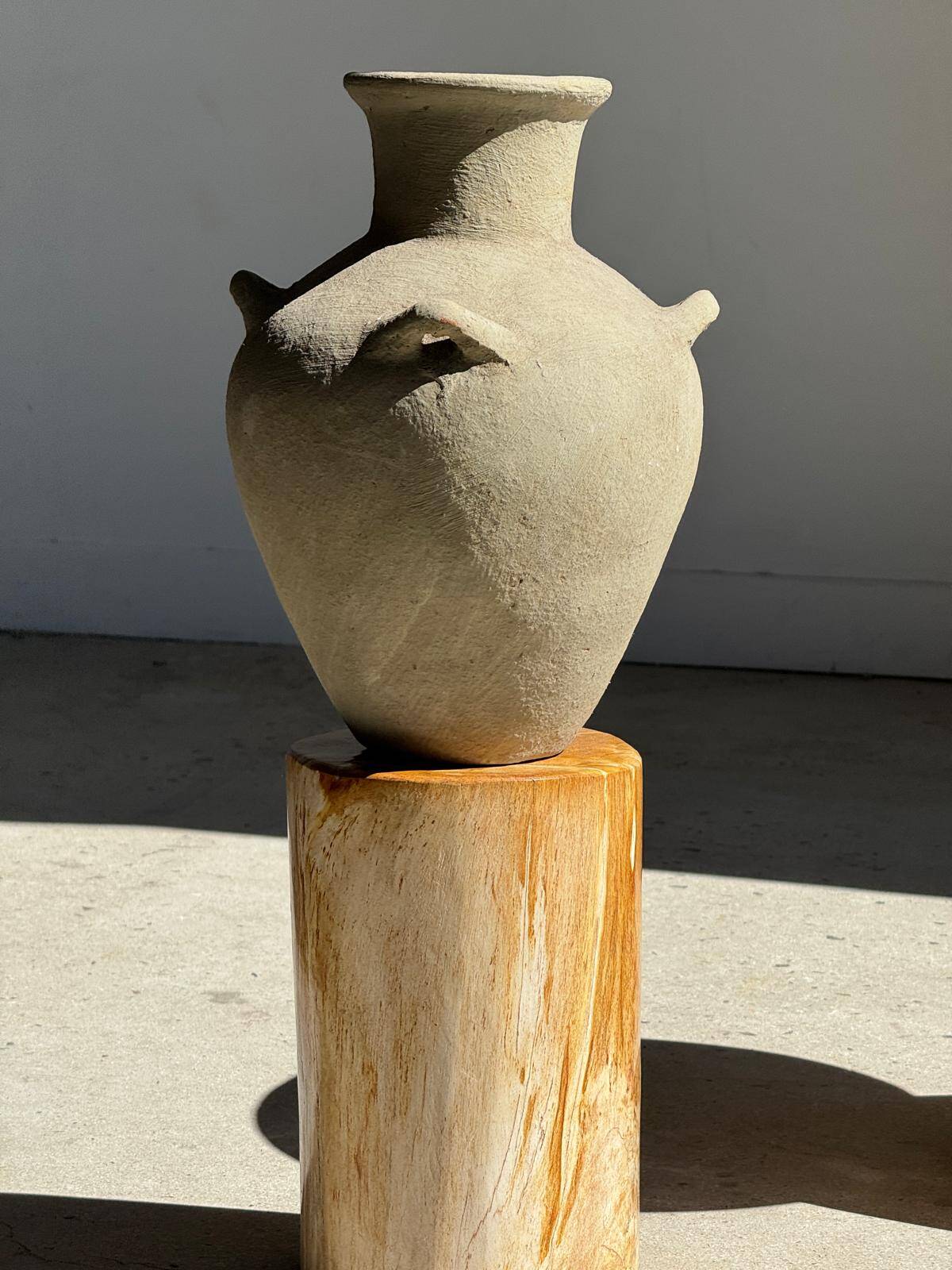 Petrified wood catchall or dish, grey with black rim, D29.5x25.5 -3321