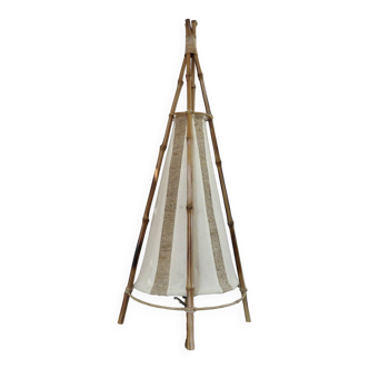 Lampe "teepee" en bambou, rotin et tissu années 60 70