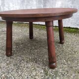 Table ronde brutaliste