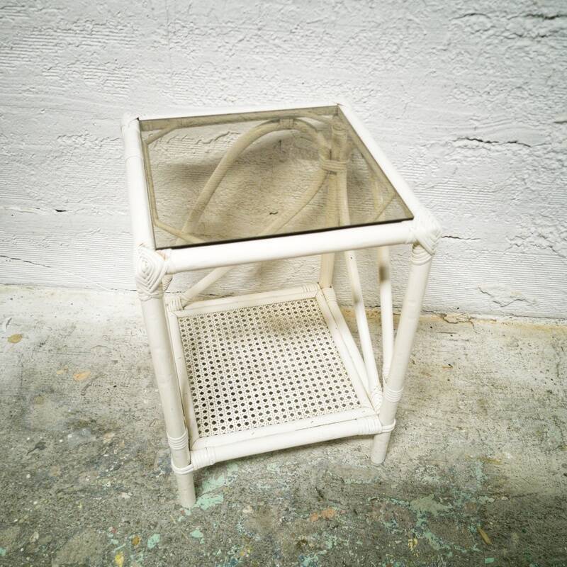 Side table in white rattan and smoked glass