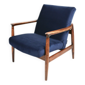 Fauteuil GFM-64, design Edmund Homa des années 60, bleu marine - bois foncé