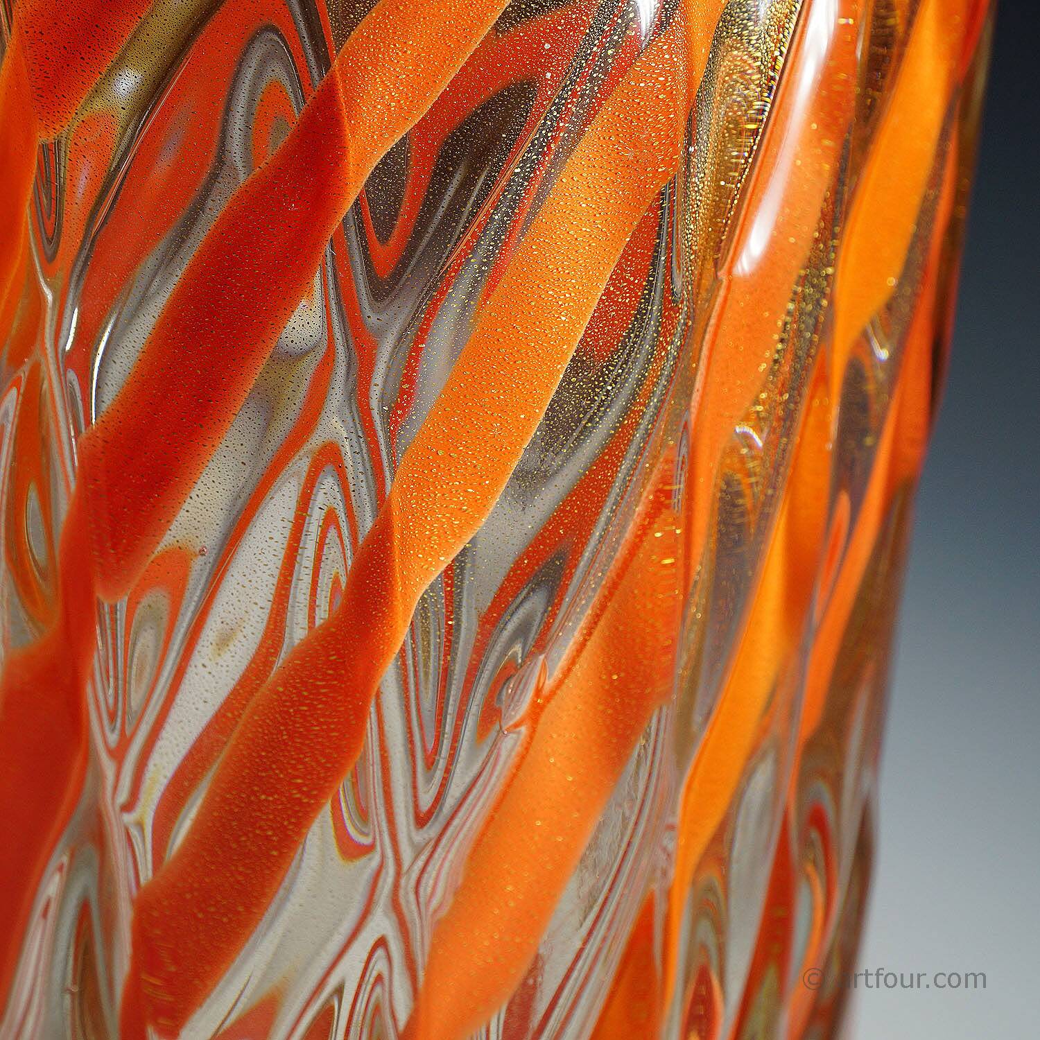 Ribbed 'Corallo Oro' vase by Alfredo Barbini, 1960s