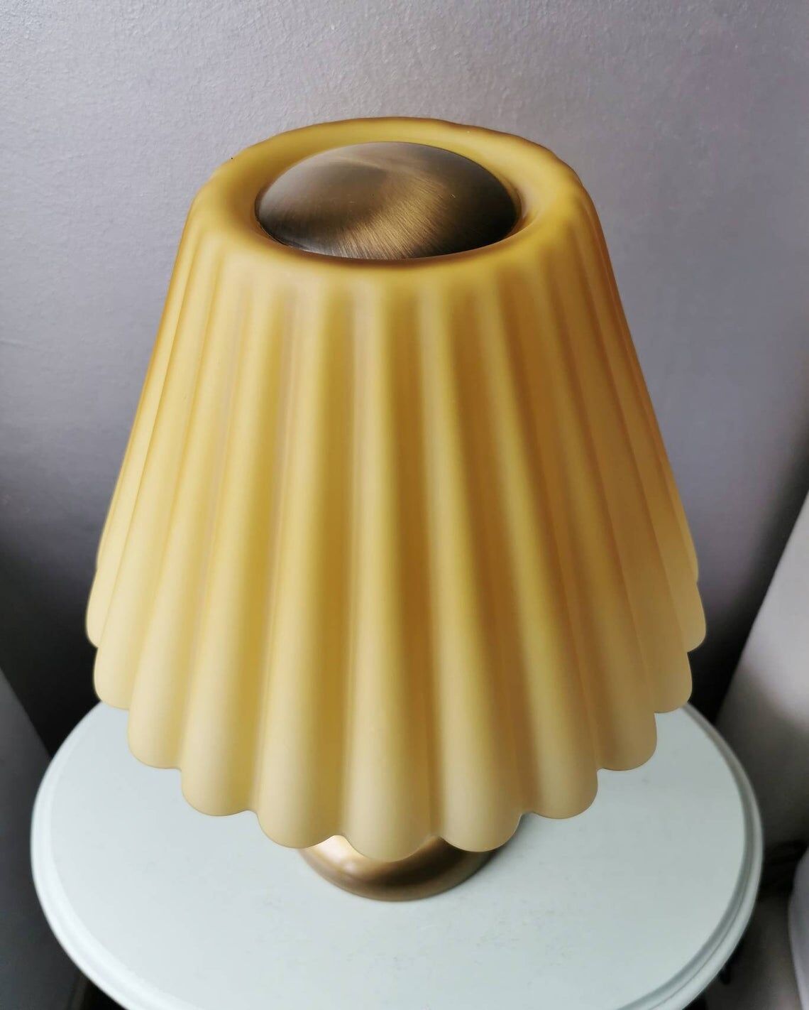 Brass table lamp with 90s pleated glass hood