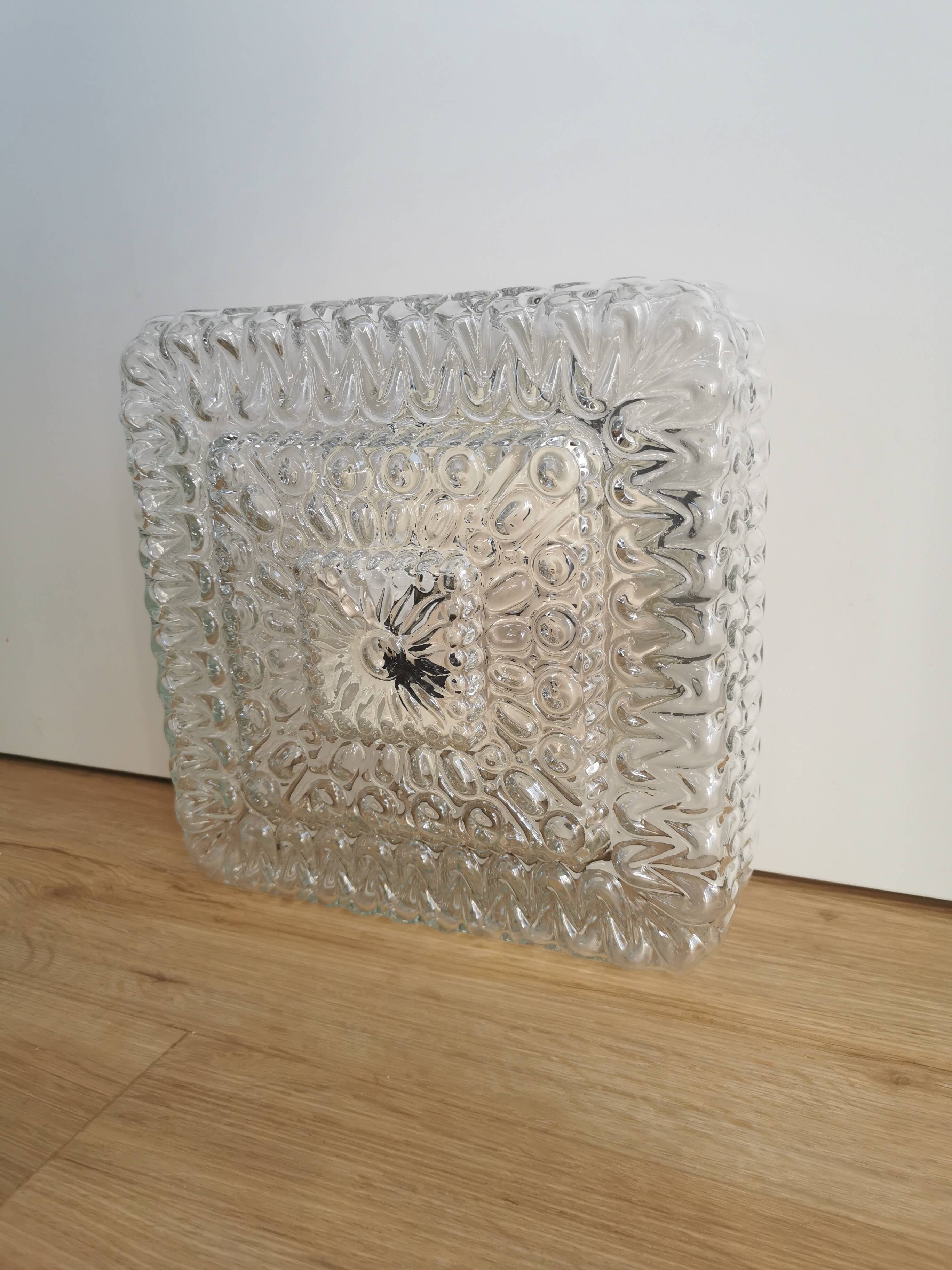 Plafonnier vintage en verre gaufré : éclairage rétro des années 1970