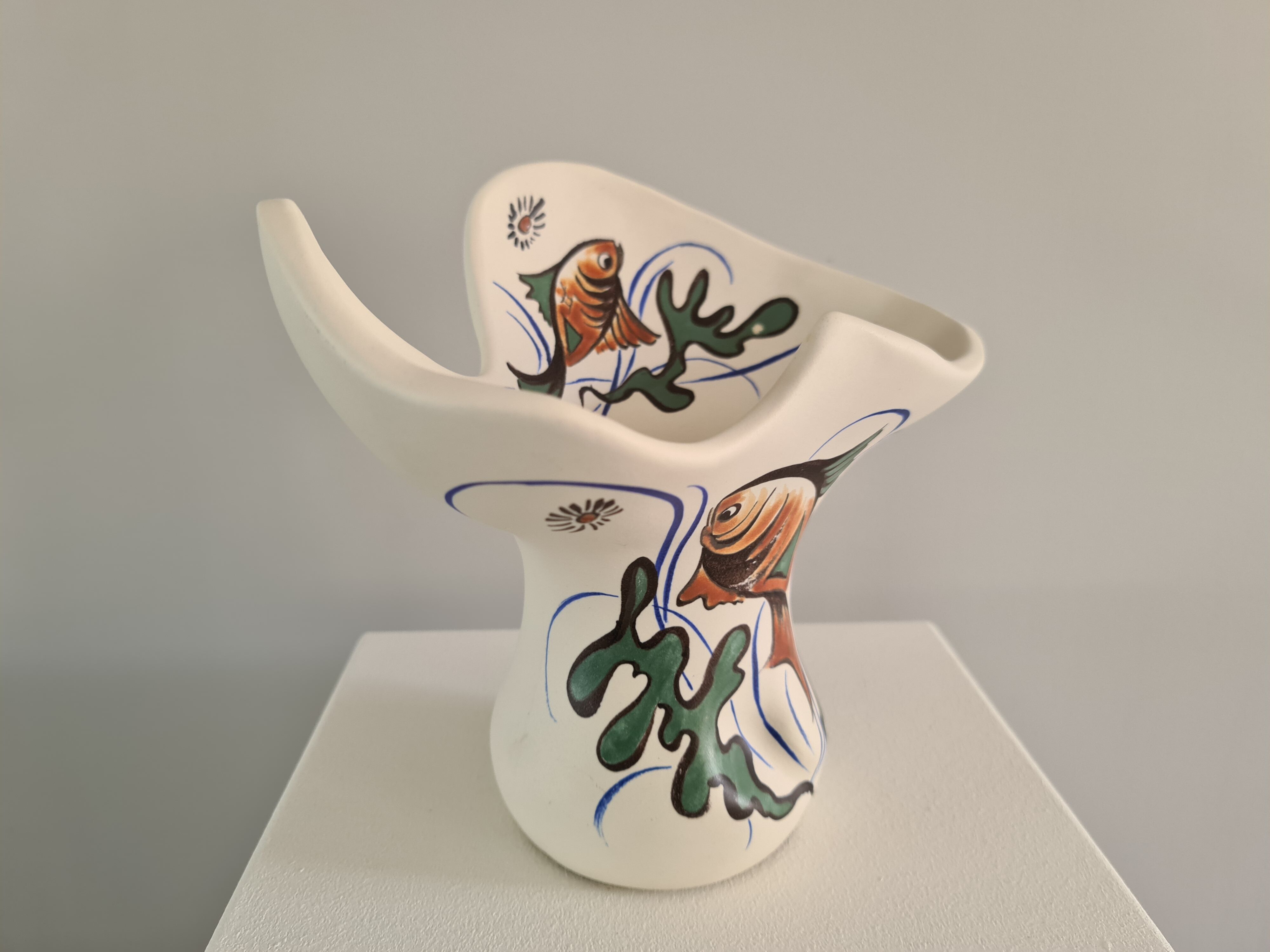 Corolla vase signed 1950