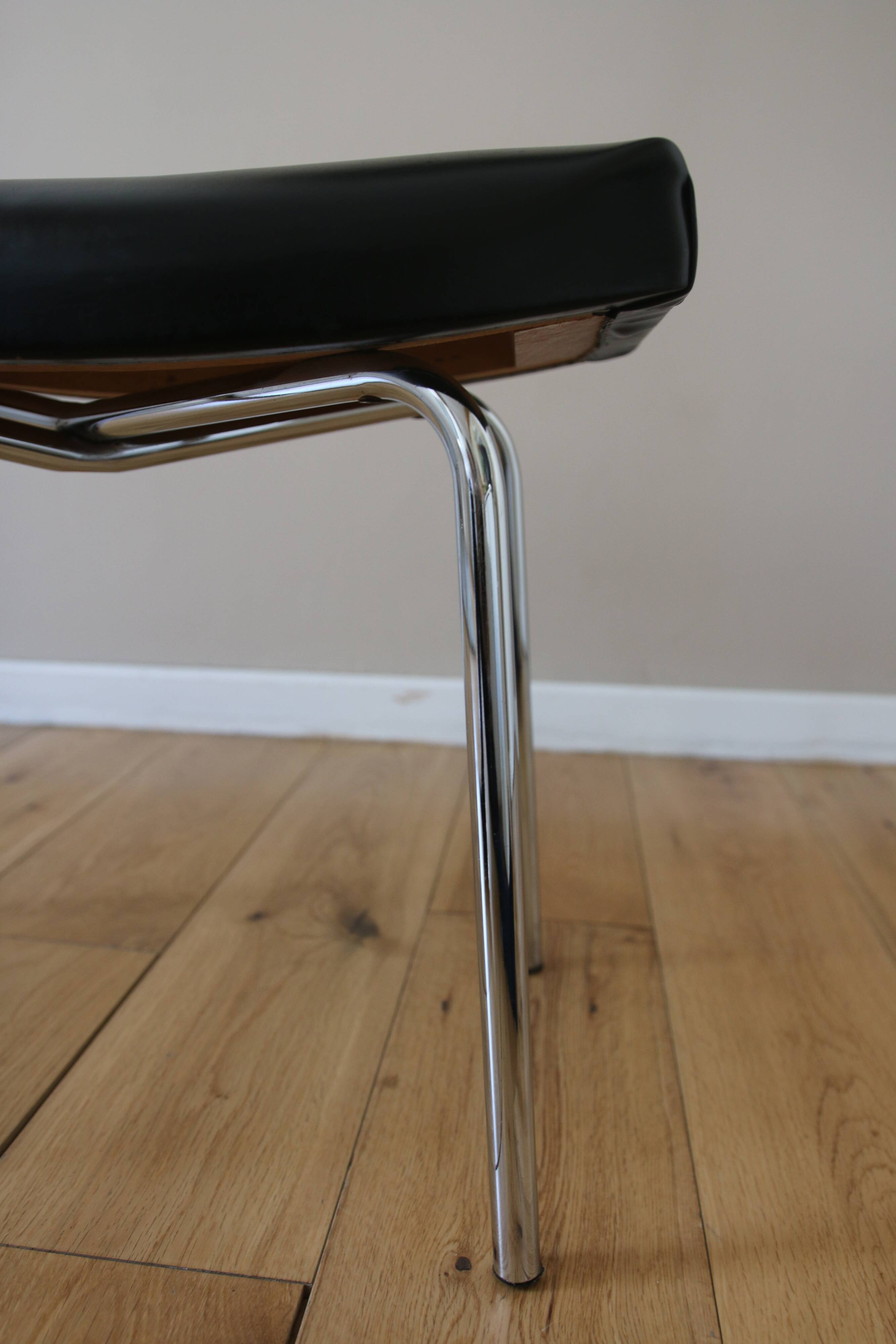 Stool, Footrest “Bull” Pierre Guariche, Meurop, 1950-60