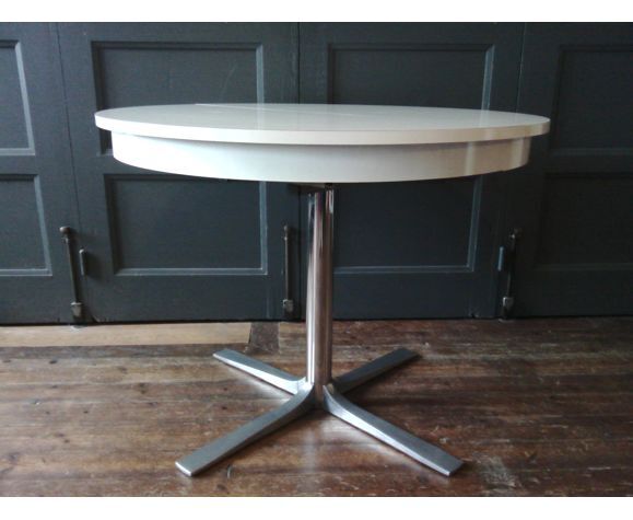 Vintage round table with extensions 1970