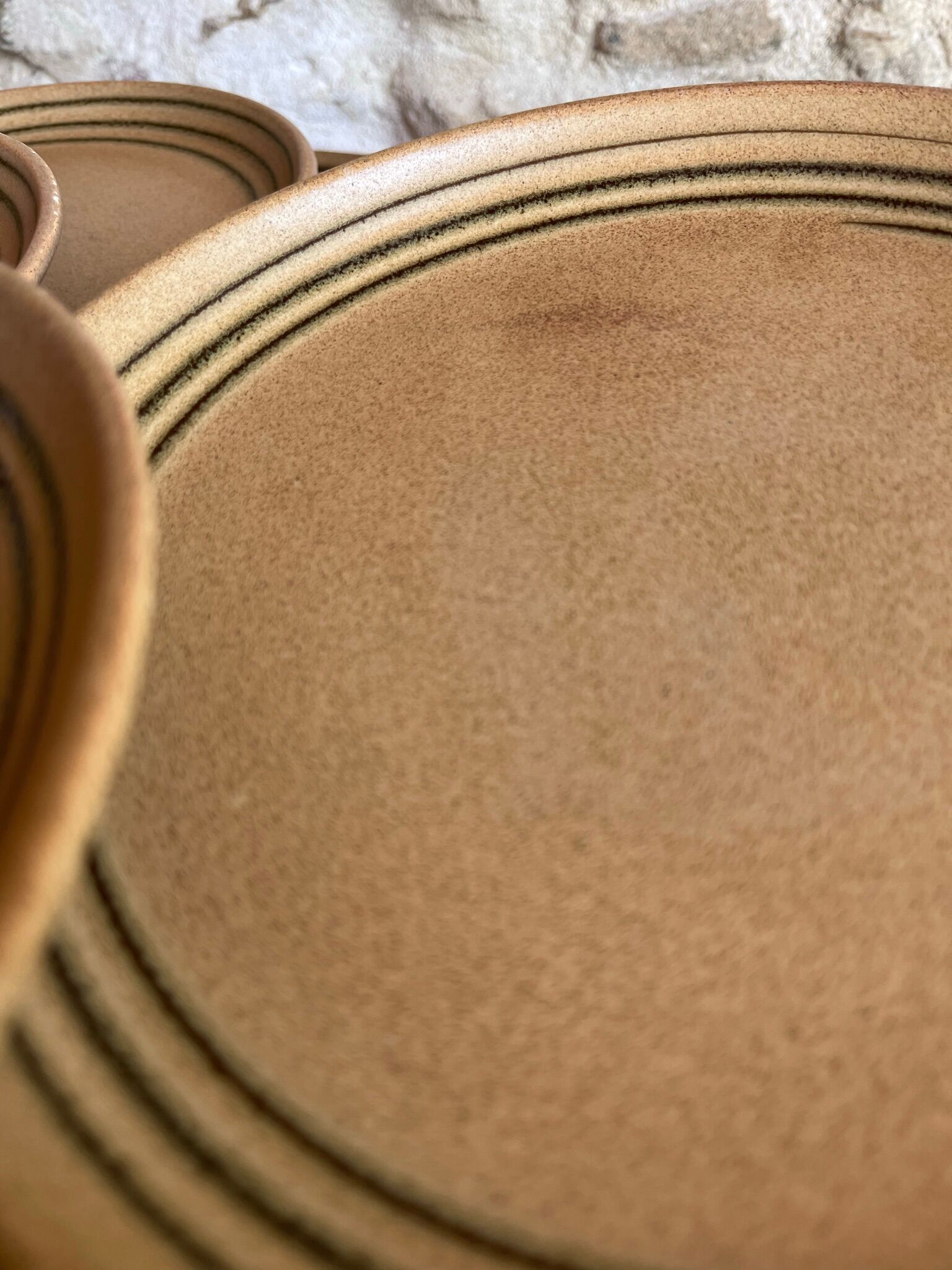 Set of 7 flat sandstone plates Sarreguemines