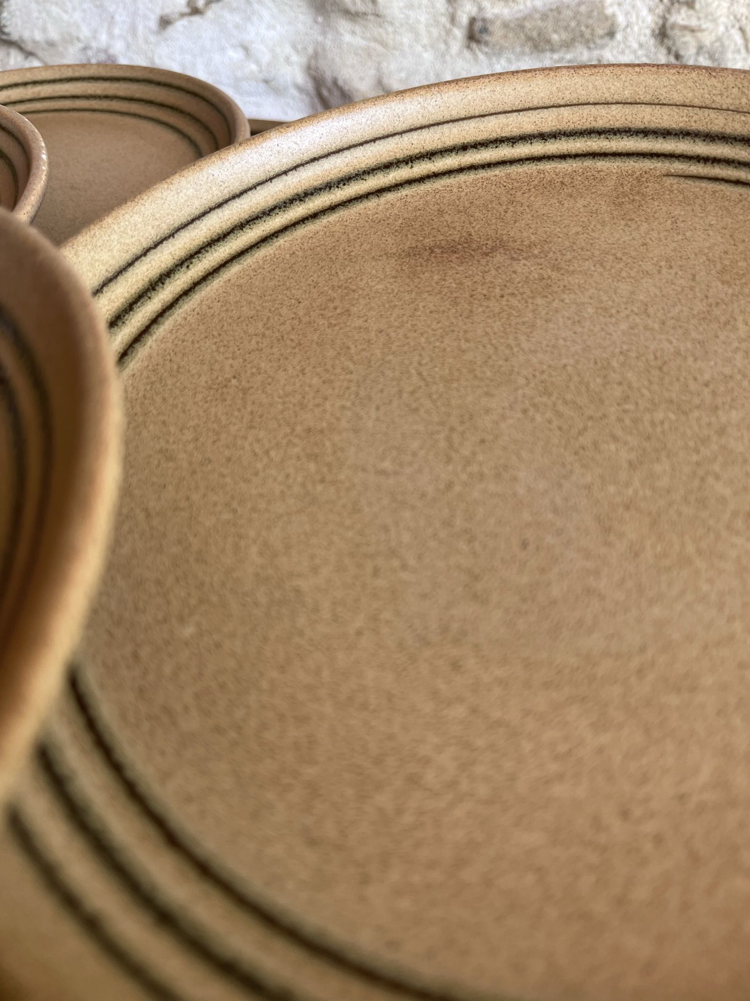Set of 7 flat sandstone plates Sarreguemines