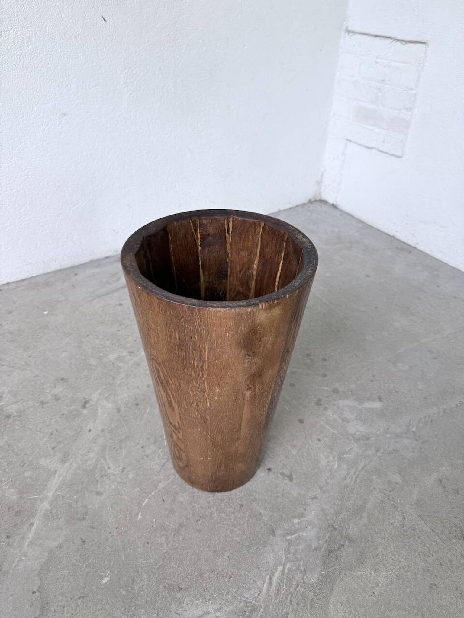Porte parapluie bois sculpté 1950