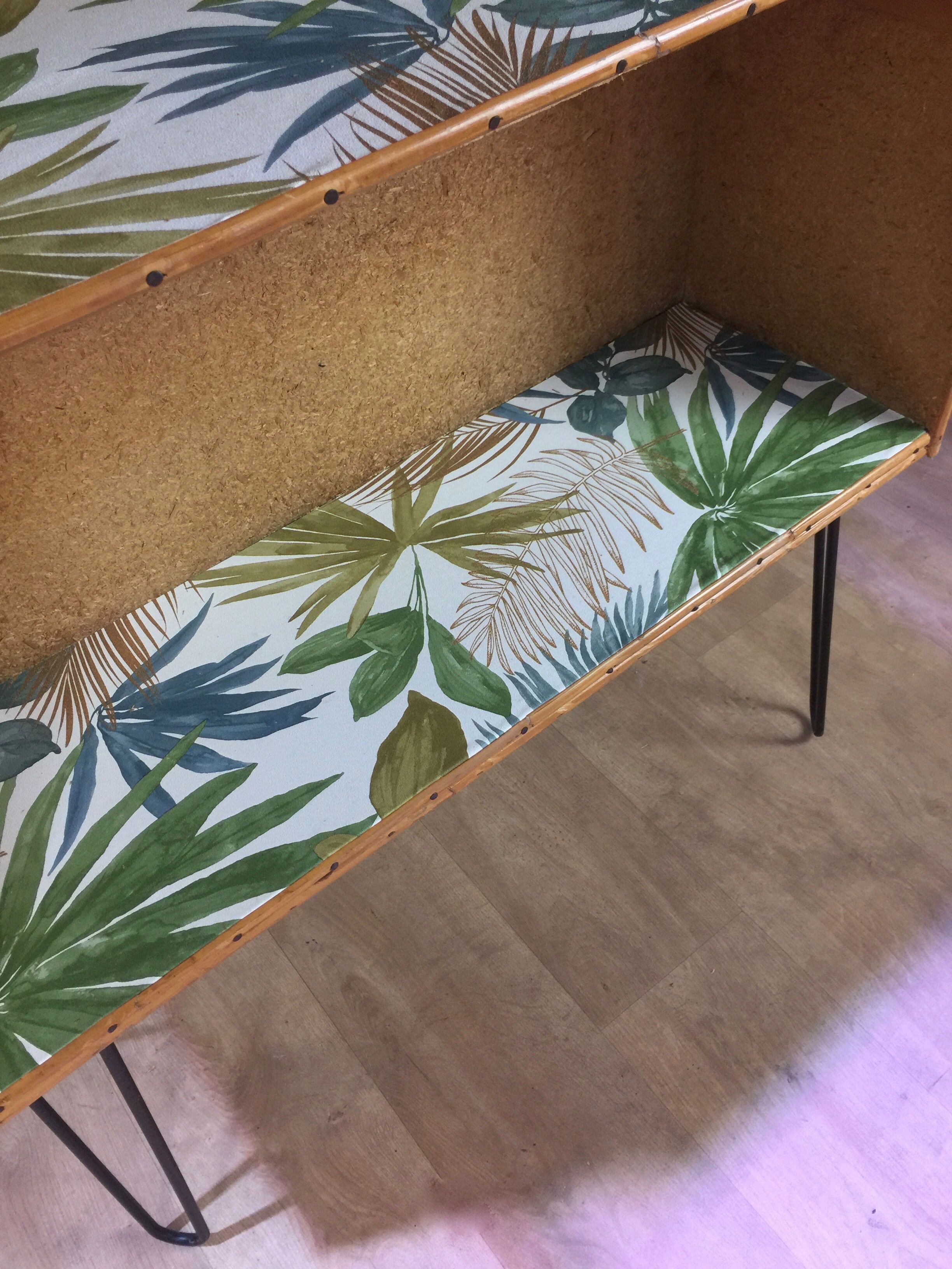 Rattan bar and its 2 stools 60s