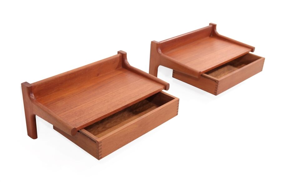 Set of 2 floating teak bedside tables by Borge Mogensen