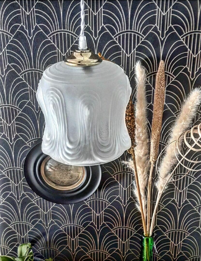 Vintage art deco lamp