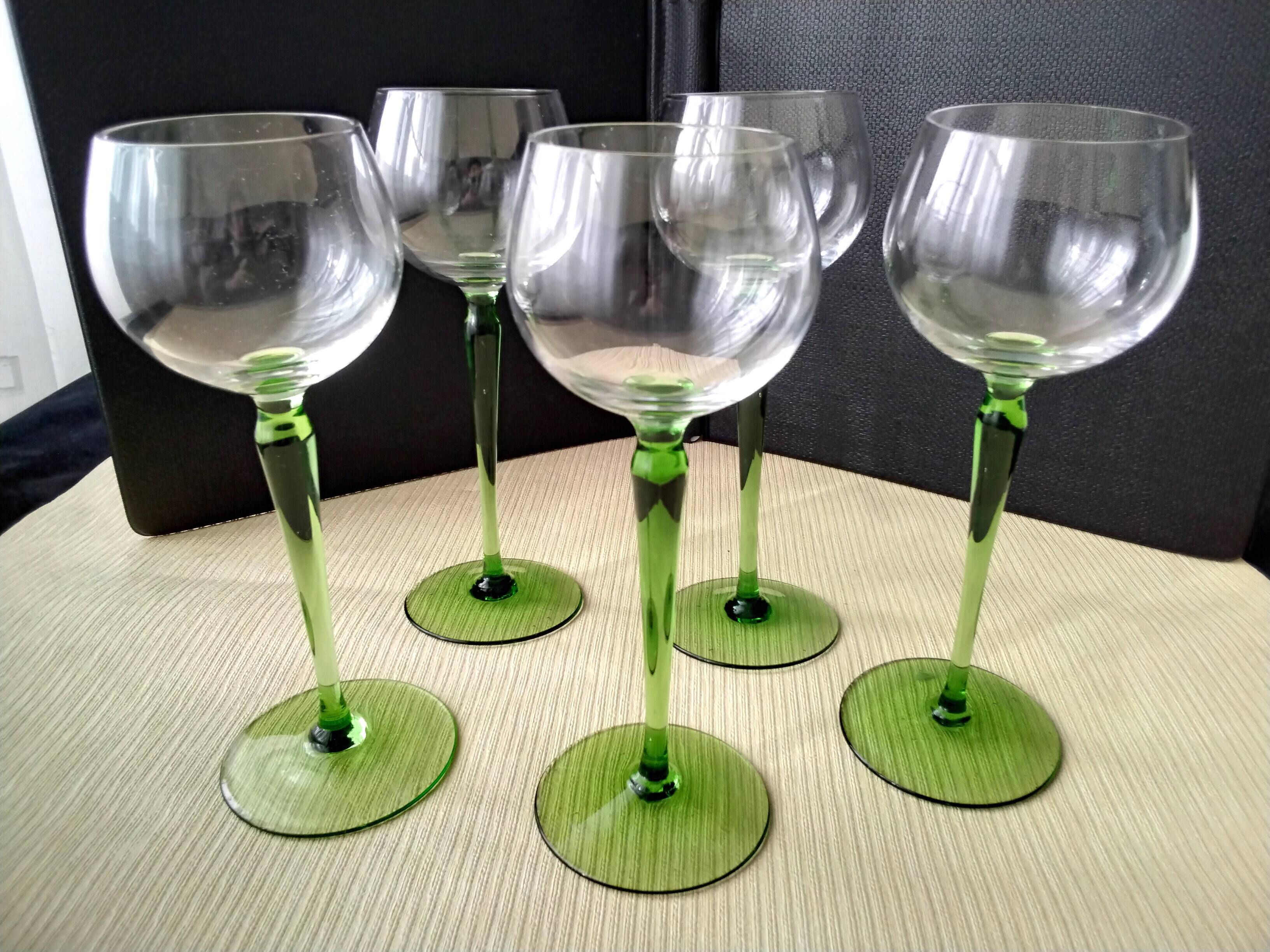 5 plain glass Alsace white wine glasses