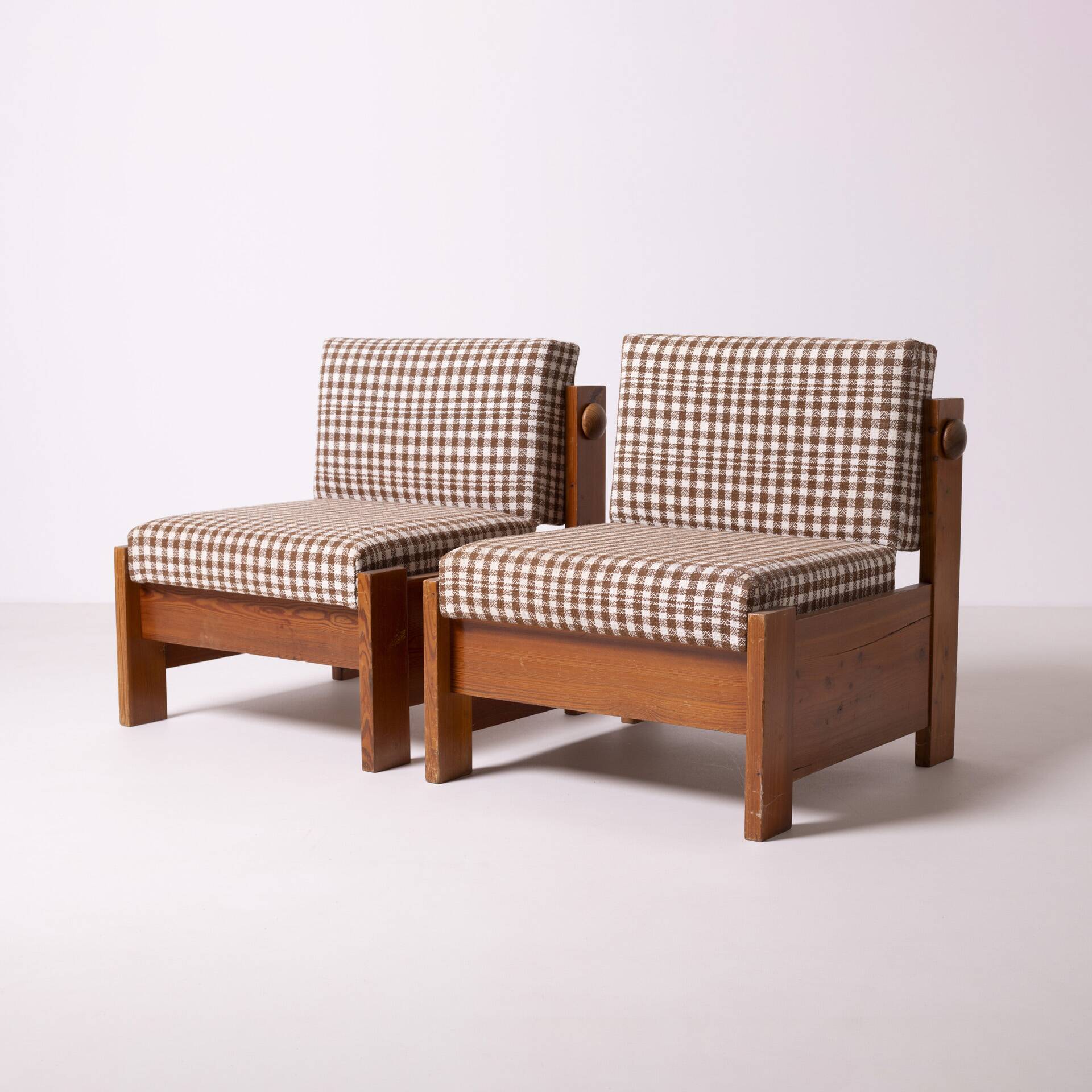 Pair of brutalist armchairs, Czechoslovakia, 1970s, made of pine wood and wool.