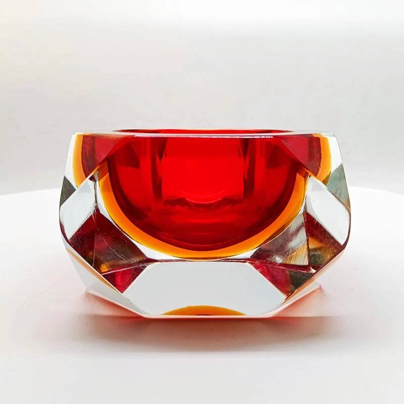 1960s square multifaceted ashtray or catch-all in Murano glass by Flavio Poli for Seguso. Made in Italy.