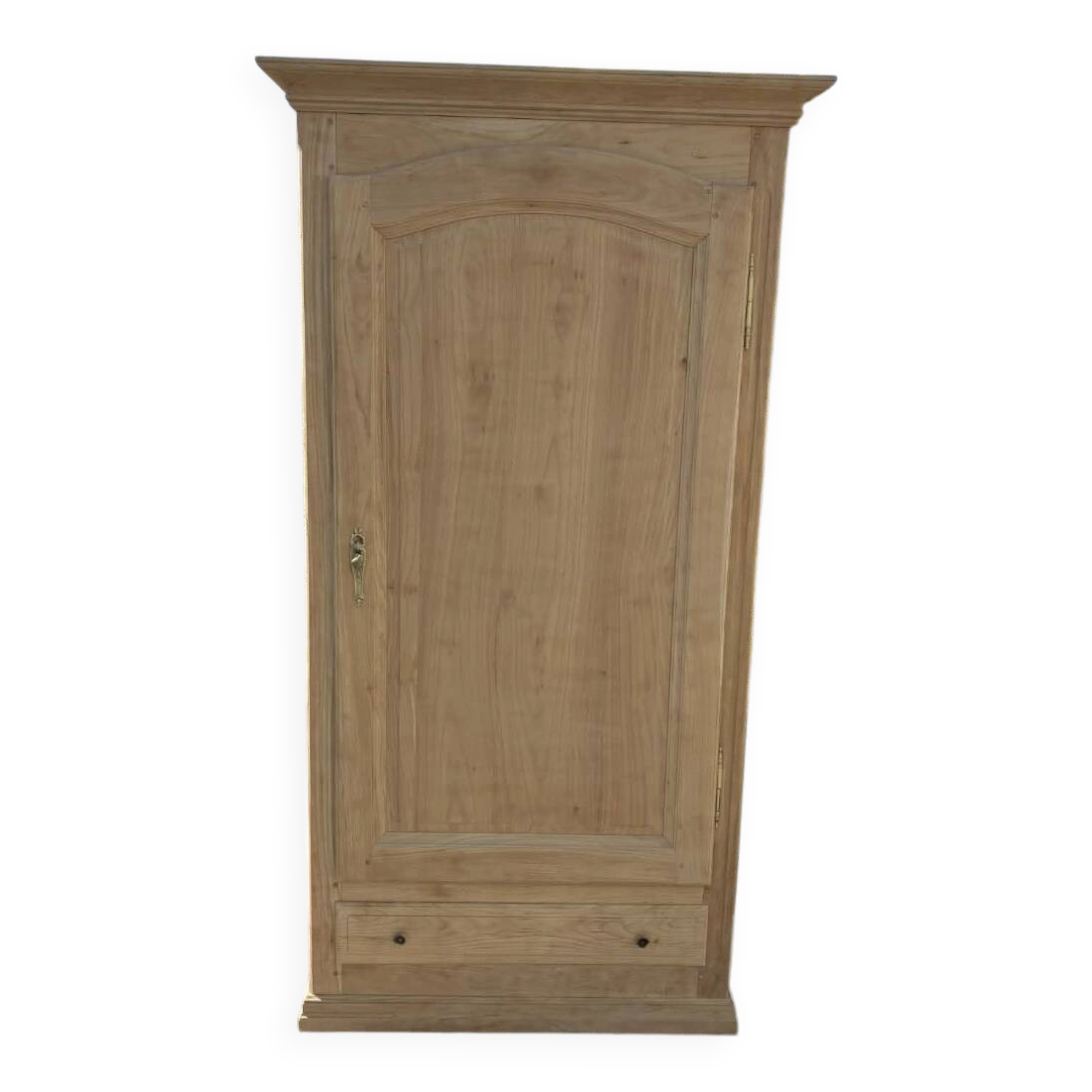 Bonnetière,  armoire/penderie en bois brut