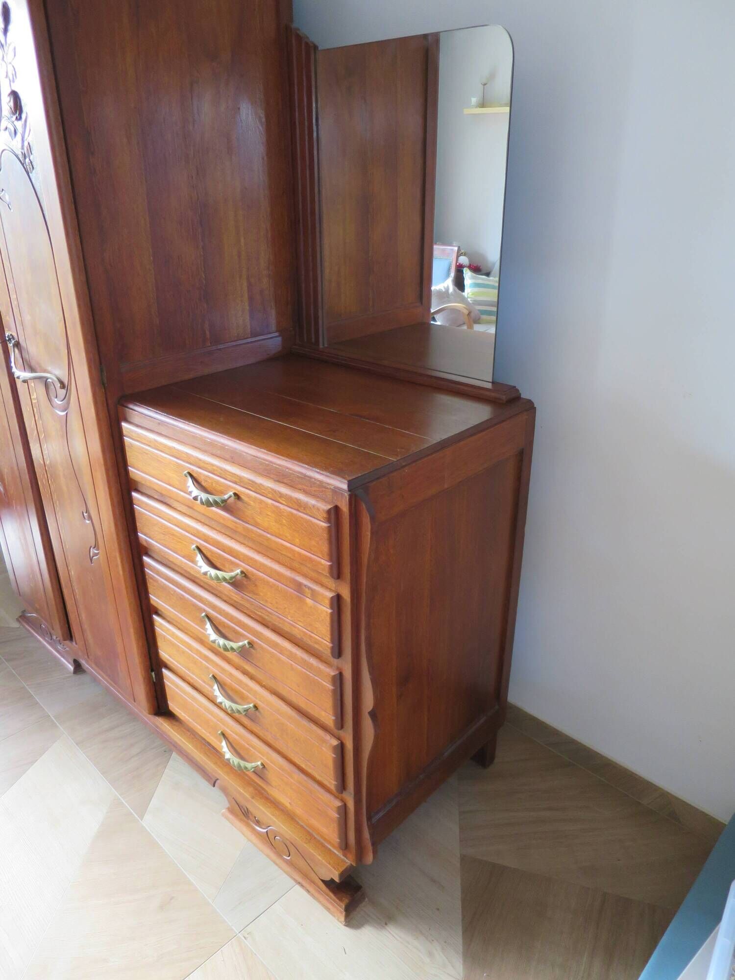 English asymmetrical chest of drawers - Art Deco - Mirror - 2 doors - 5 drawers - Mesh blond oak