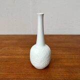 German white porcelain vase from the mid-century with bird motif by Kaiser, 1960s.
