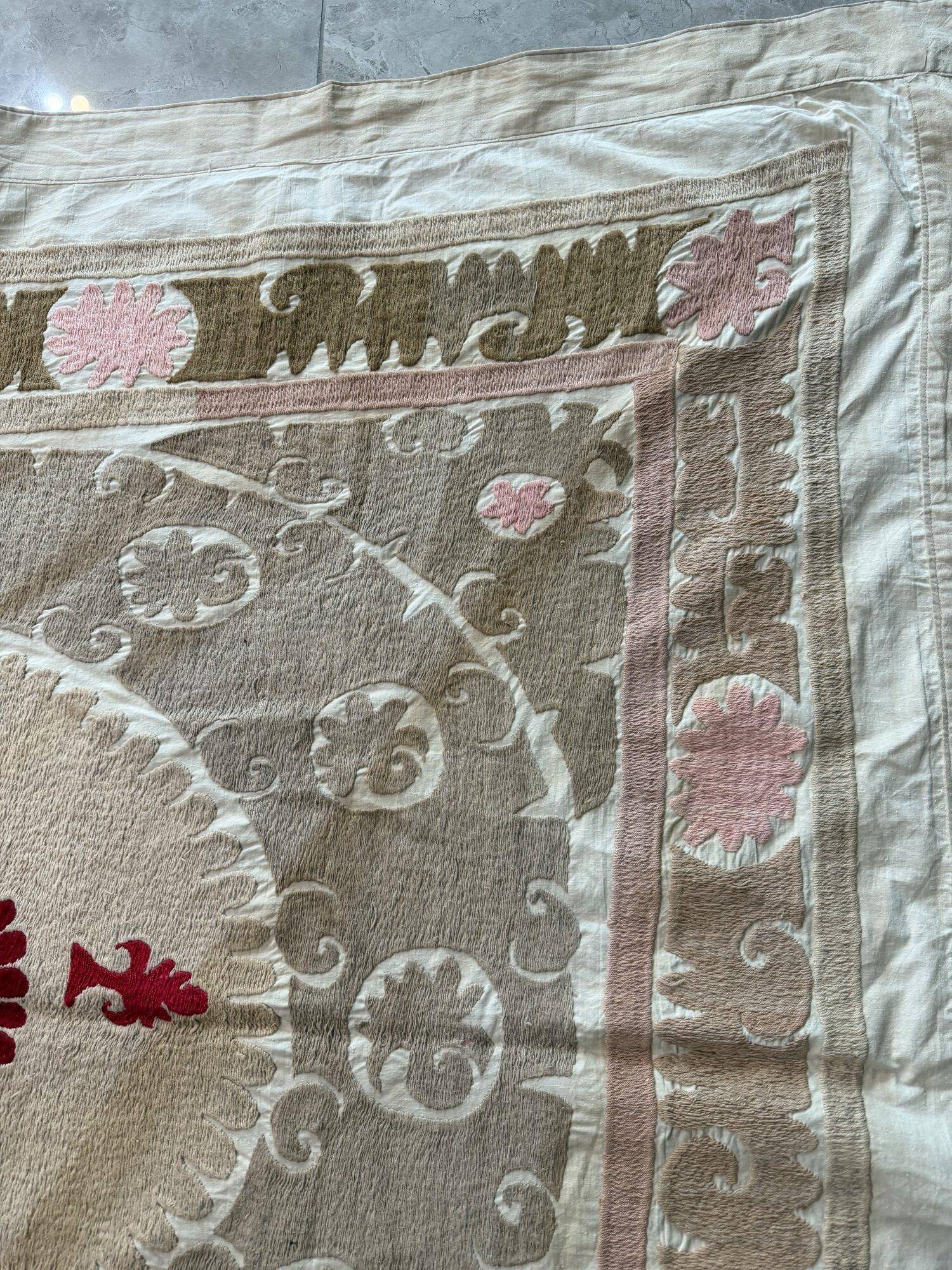 Vintage hand-embroidered tablecloth 168x138 cm