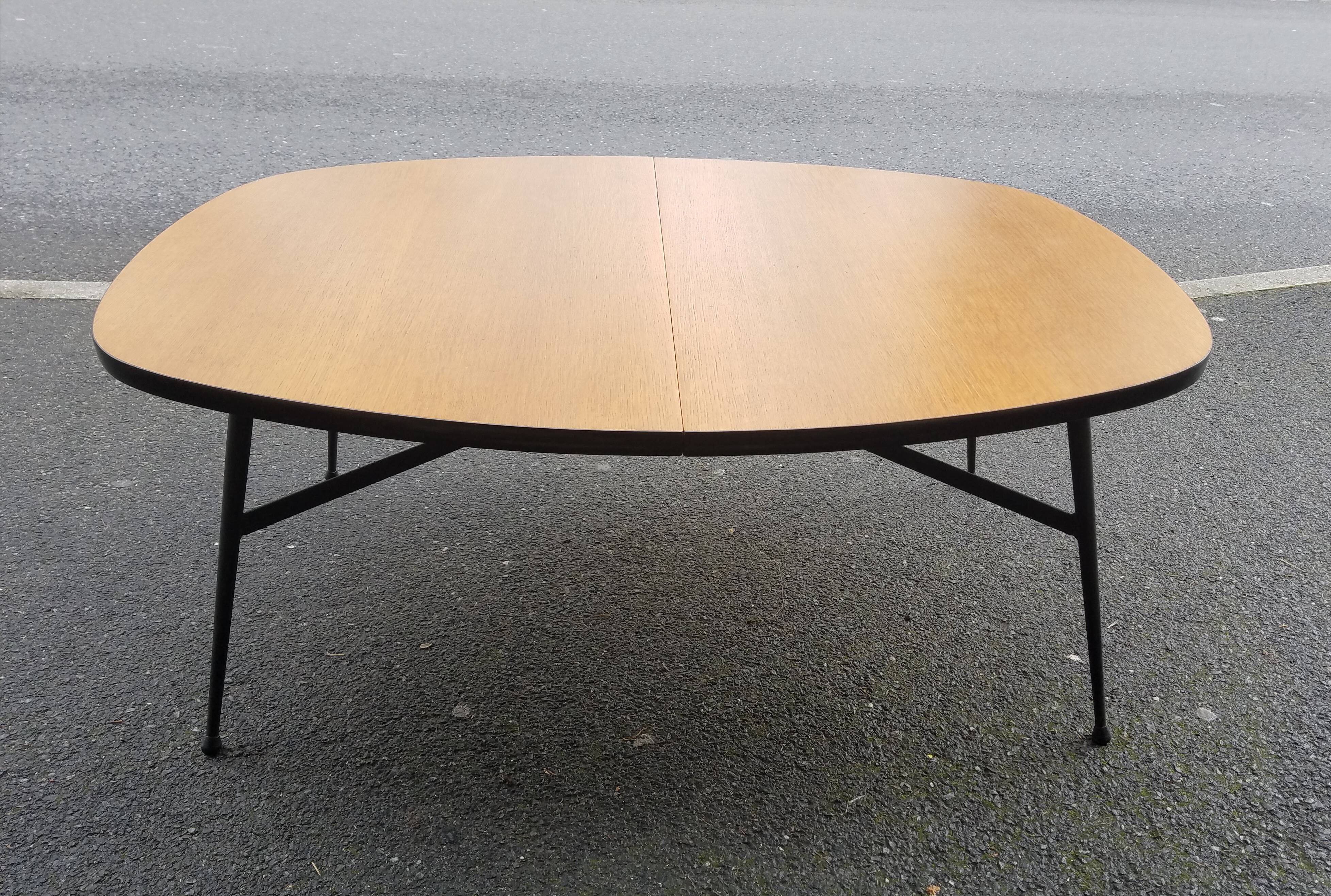 Liftable coffee table