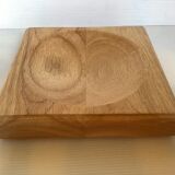 Empty pocket thick wood style picks up change